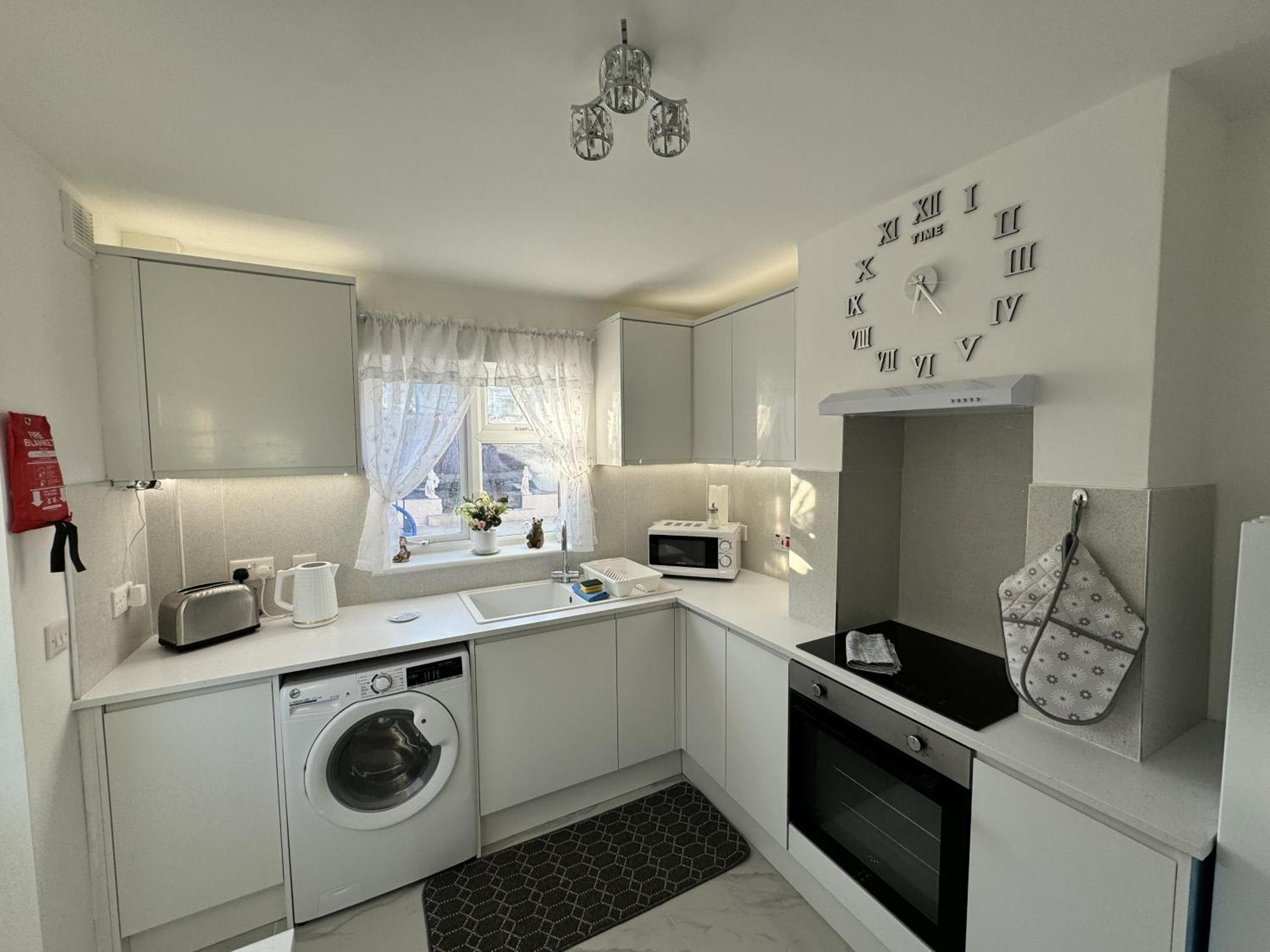 Villa Modern 3-Bed Hideaway Near Westgate With Parking Canterbury Esterno foto