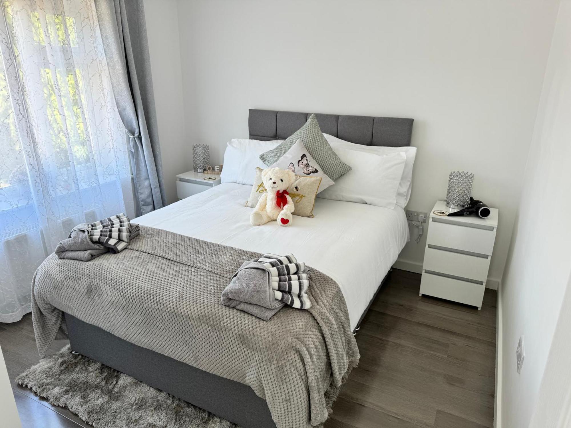 Villa Modern 3-Bed Hideaway Near Westgate With Parking Canterbury Esterno foto