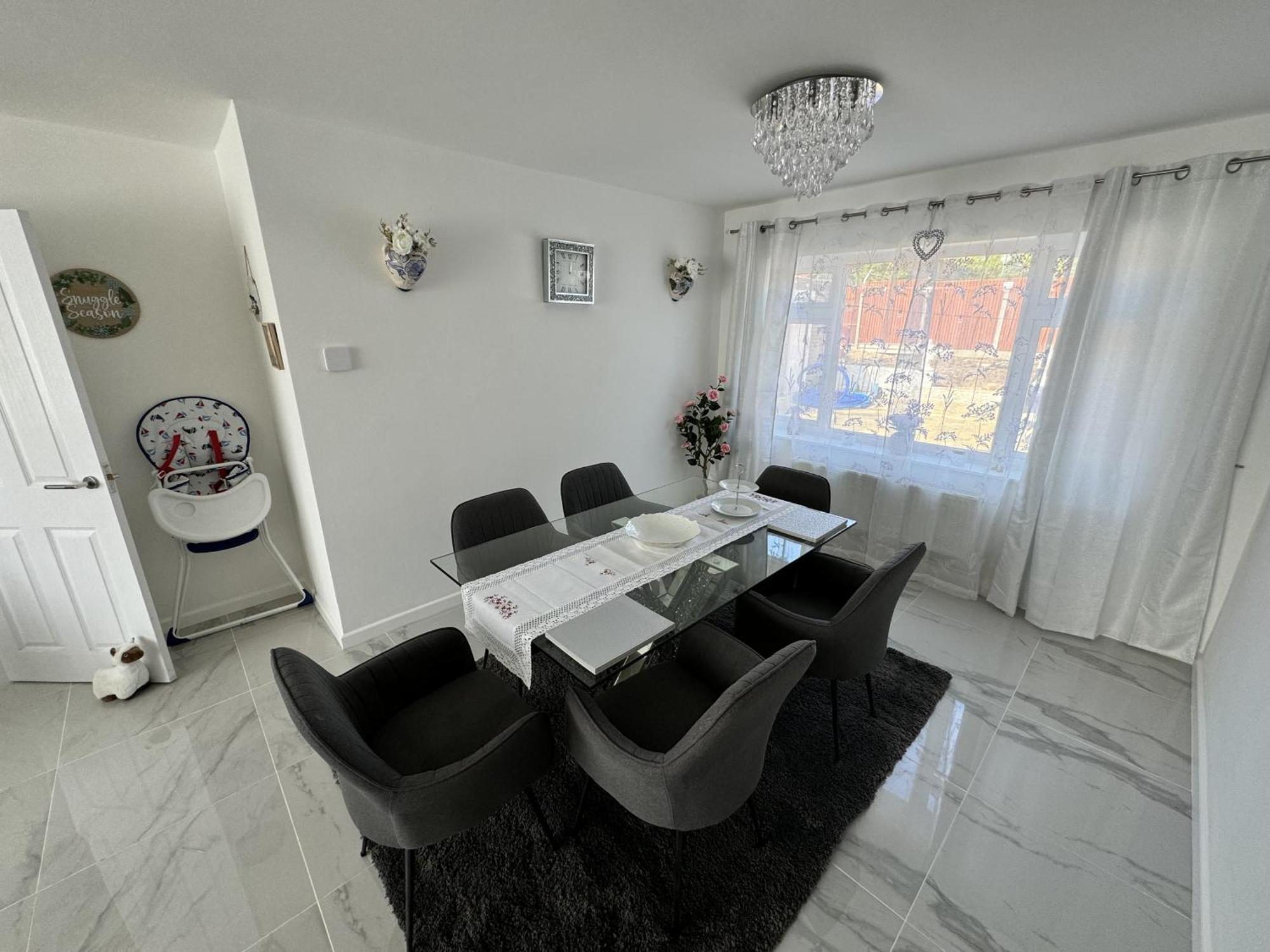 Villa Modern 3-Bed Hideaway Near Westgate With Parking Canterbury Esterno foto