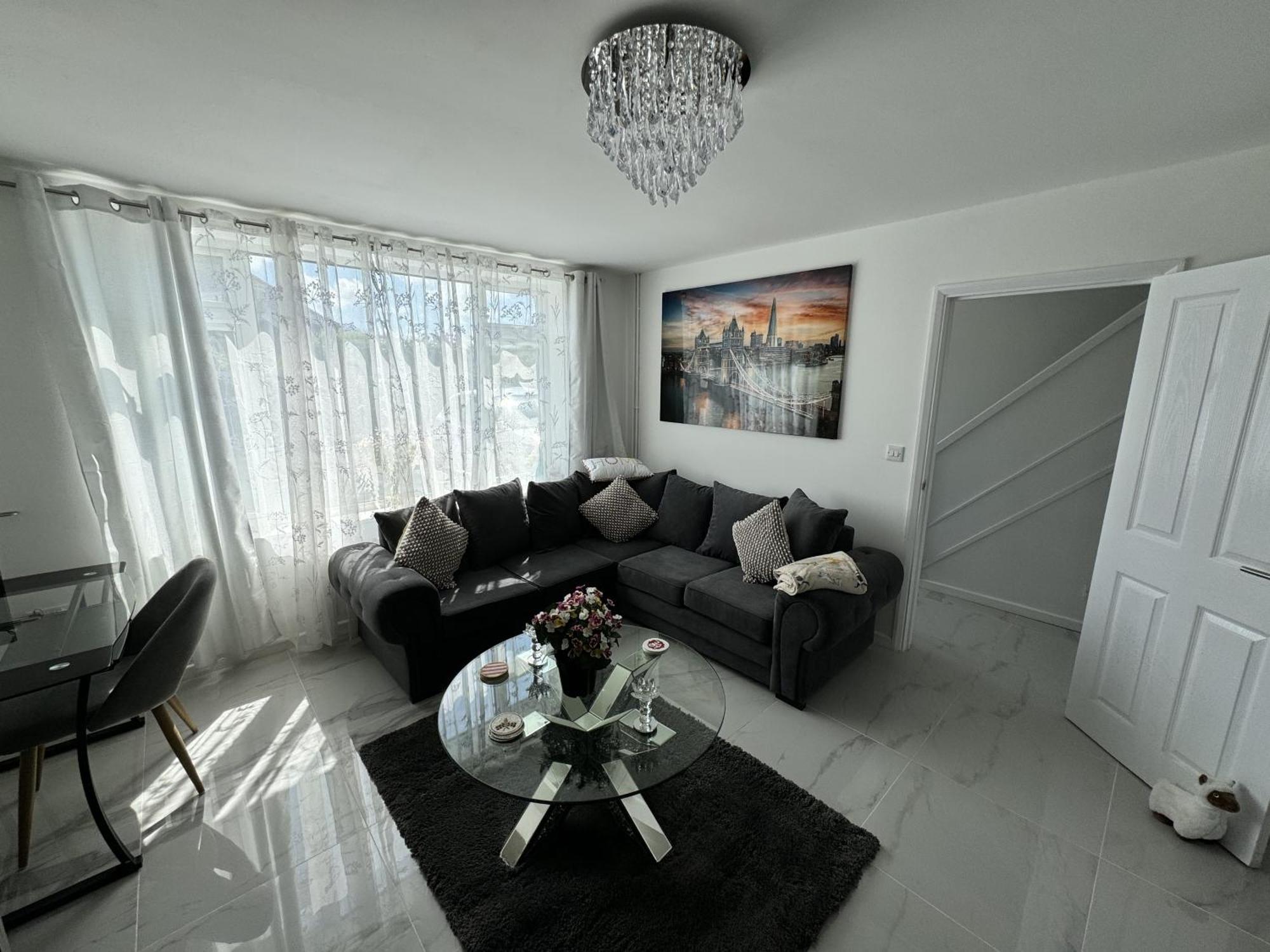 Villa Modern 3-Bed Hideaway Near Westgate With Parking Canterbury Esterno foto
