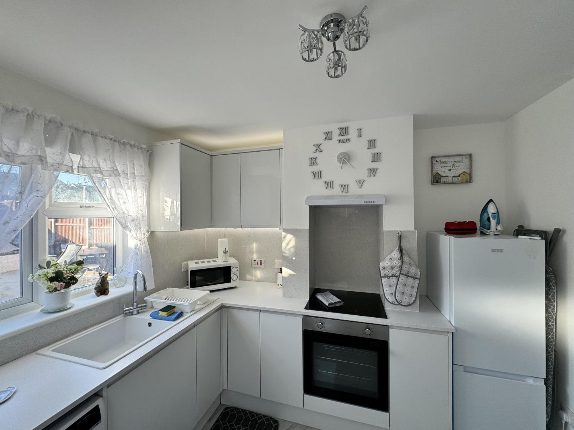 Villa Modern 3-Bed Hideaway Near Westgate With Parking Canterbury Esterno foto